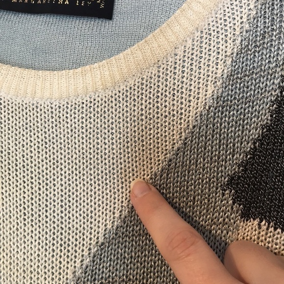 Escada Gray and Cream Crew Neck Sweater - Picture 3 of 14